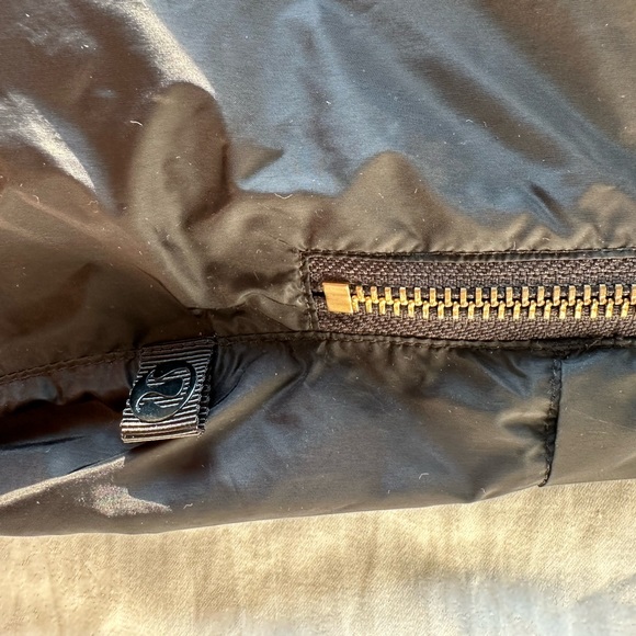 *RARE* excellent condition, sleeveless jacket from lululemon LAB size 6 - Picture 2 of 6
